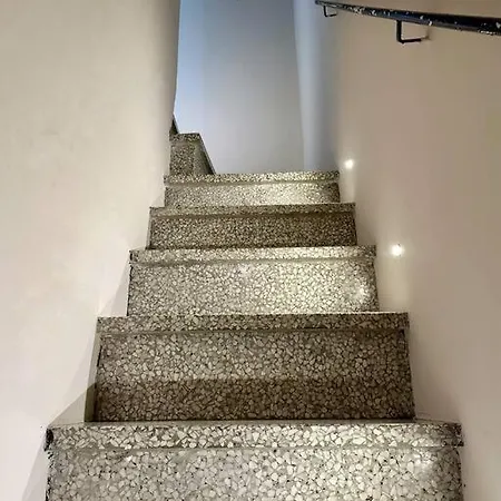 Domus Alba 6 Apartment